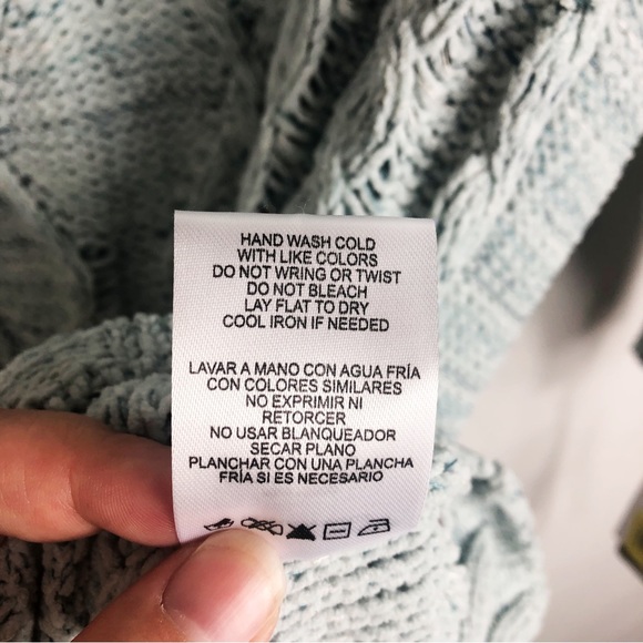 NWT Takara Chunky Knit Over Sized Sweater | Blue | Size Large - Picture 8 of 9
